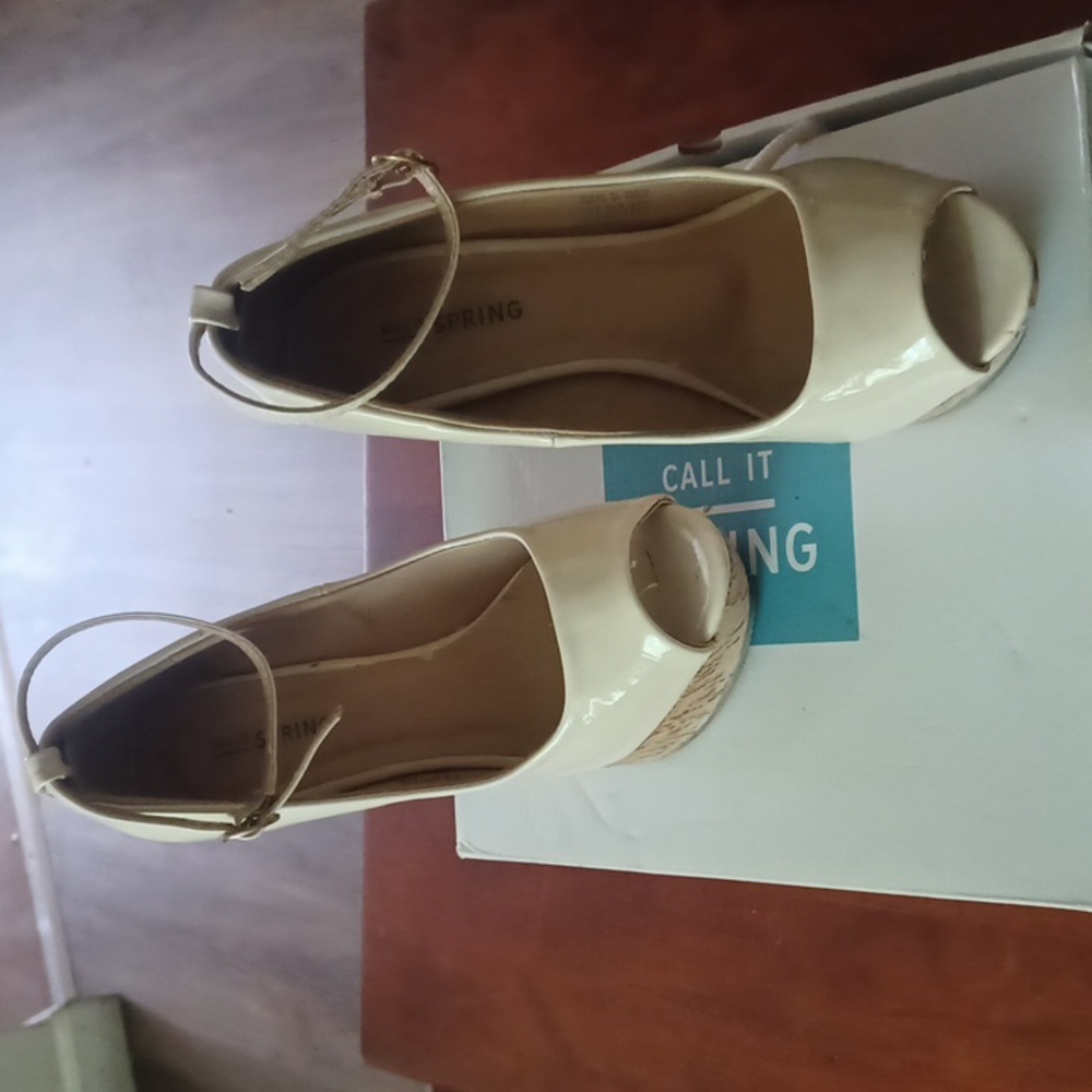 Call It Spring Wedage Size 7, Used - image 5